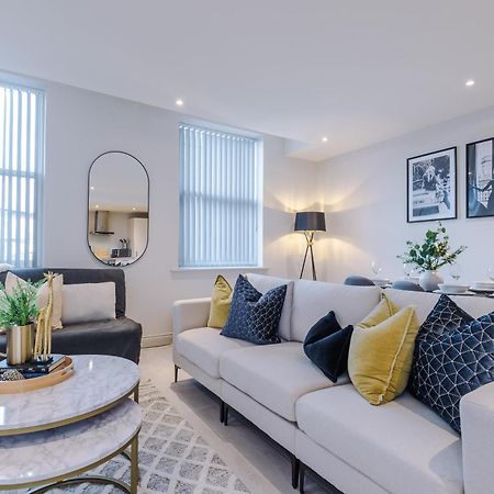 Designer Central Home In Leeds Sleeps 5 ภายนอก รูปภาพ