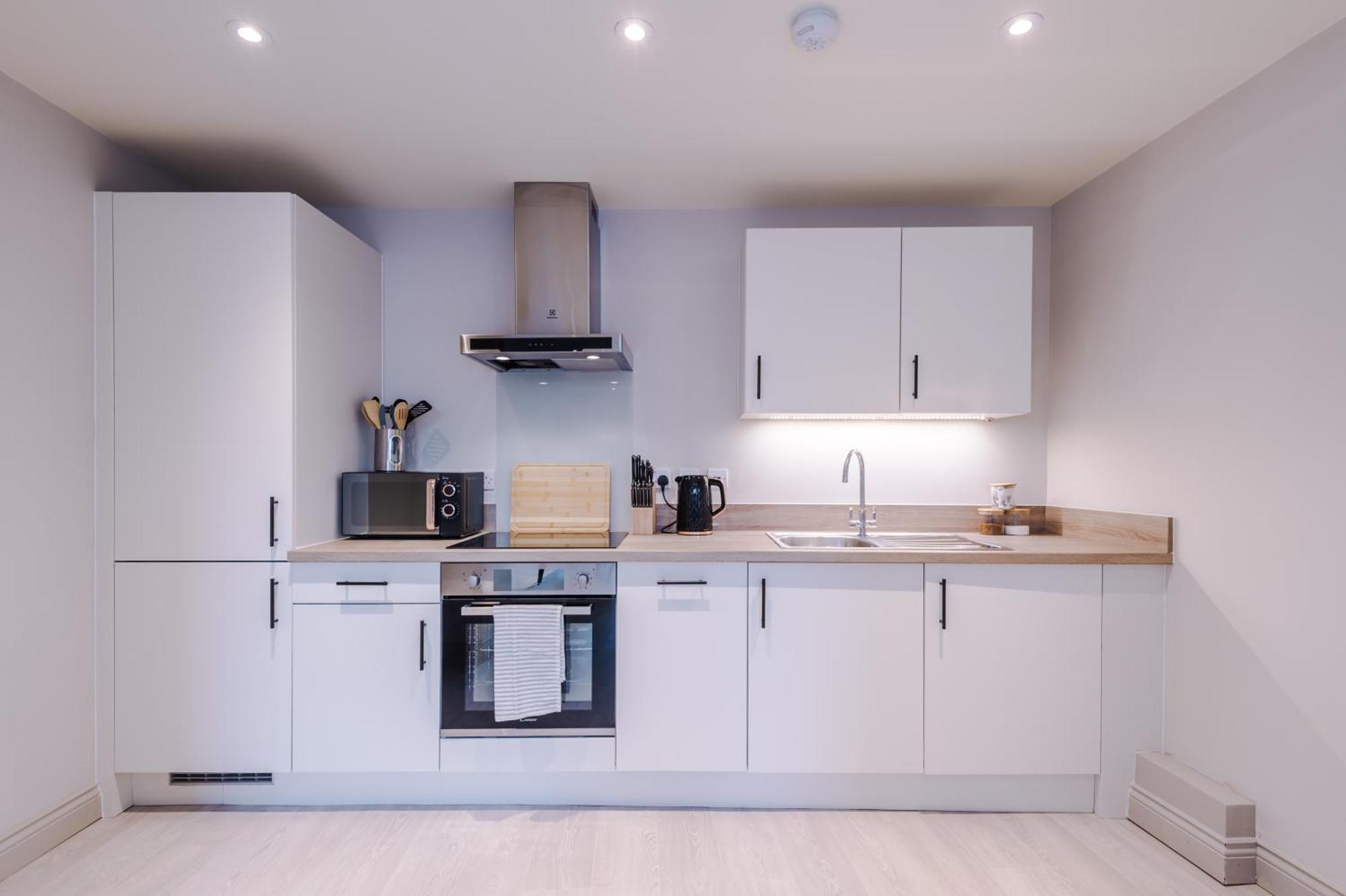 Designer Central Home In Leeds Sleeps 5 ภายนอก รูปภาพ
